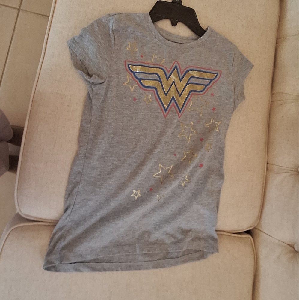 Girls Grey wonderwoman t shirt
